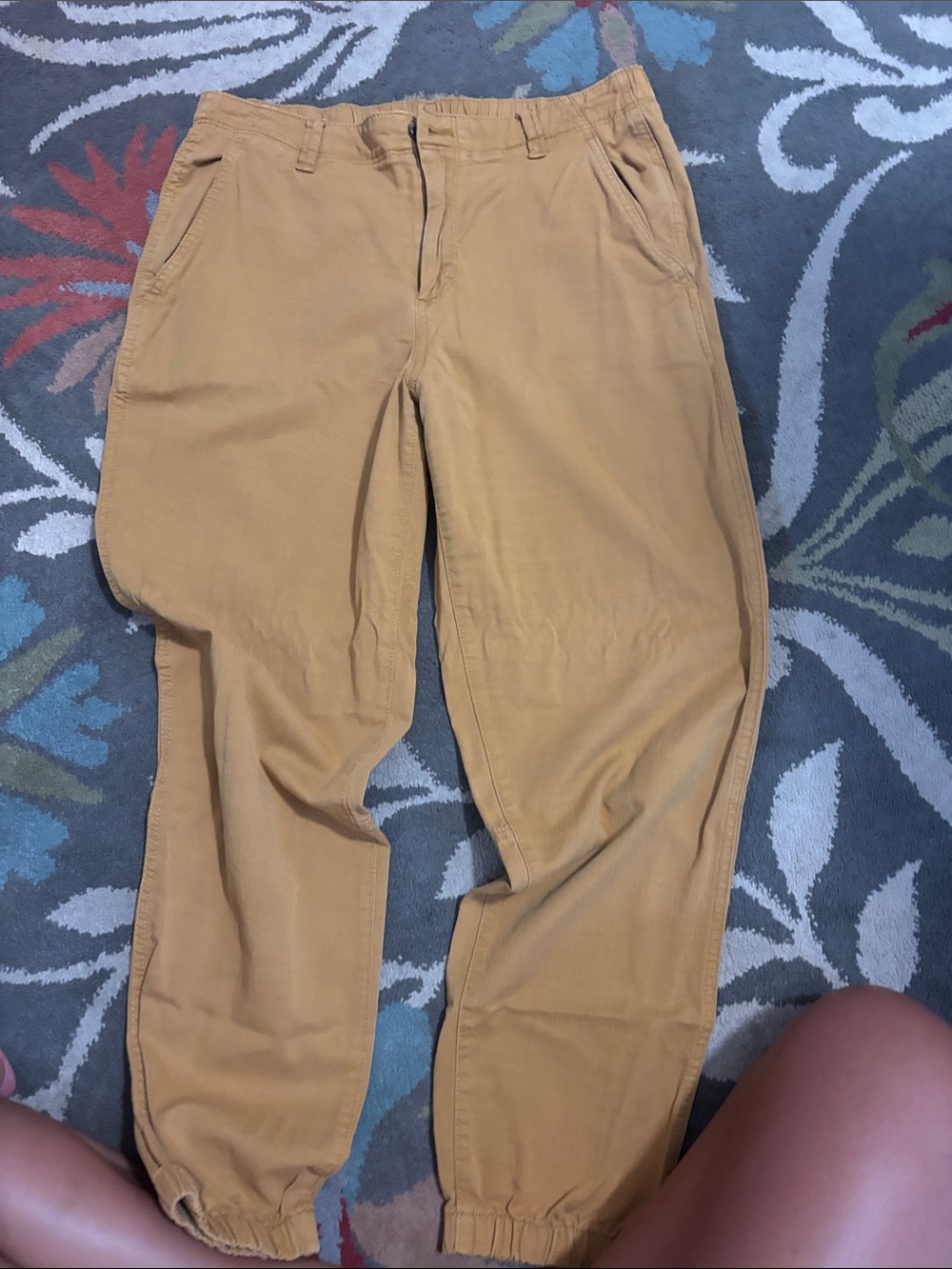 GAP women’s-Elastic-Cuff Jogger Pants - Mustard Brown